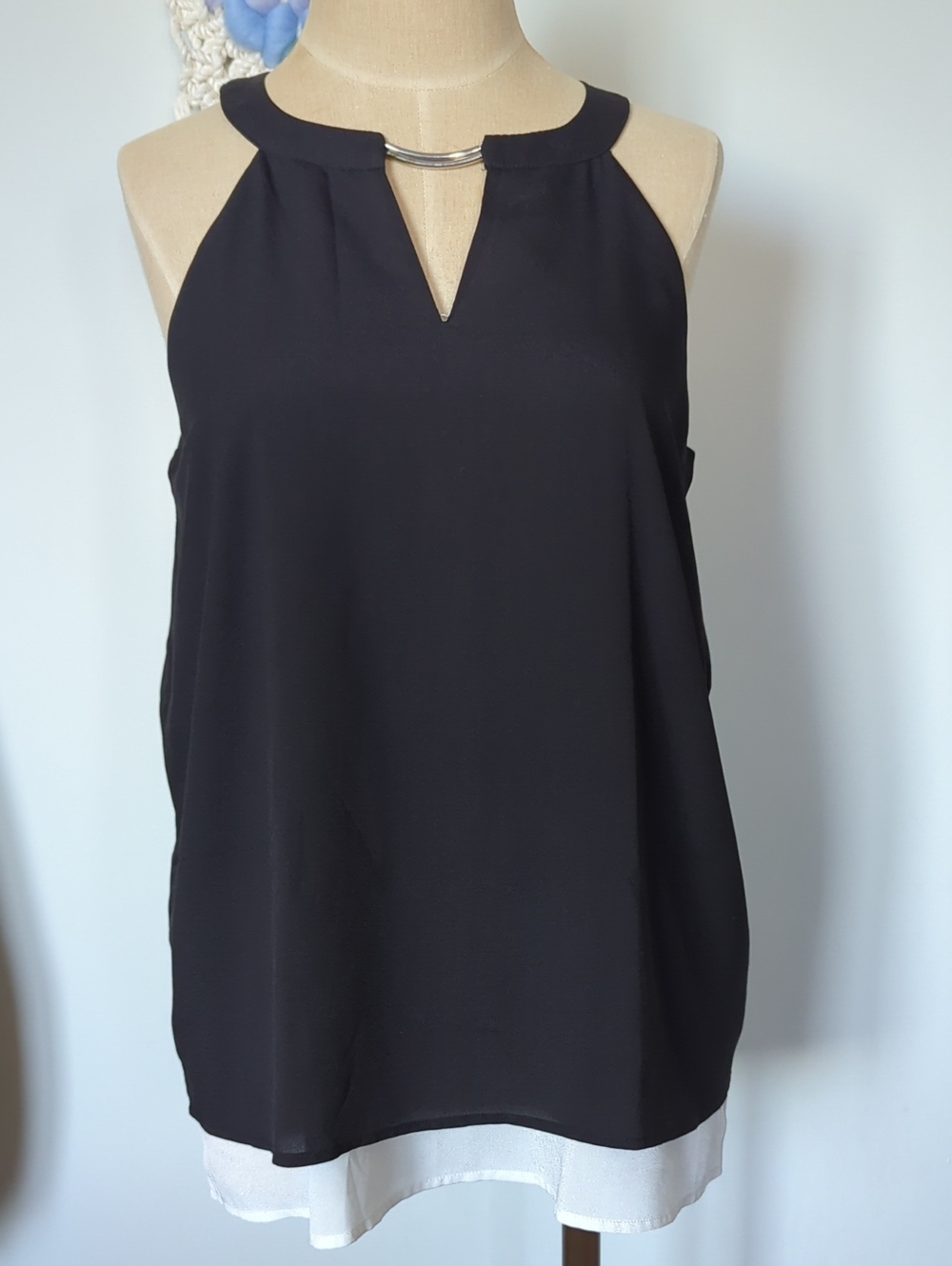 The Limited Black Sleeveless Halter Blouse with White Trim Size Large